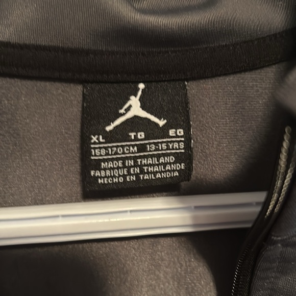Youth air, Jordan jacket, zip up sweater - Picture 3 of 4